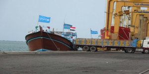 Hudeyde Limanı’nda gemi geçişi sürüyor