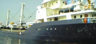 Fırtınaya kapılan "HILMI K" yan yattı