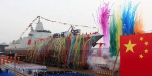 Çin donanması güç gösterisi yaptı