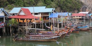 Deniz üzerinde kurulu balıkçı köyü: Koh Panyee