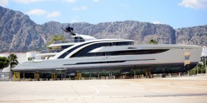 ‘Queen Anne’ ASBAŞ’da denize indirildi