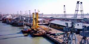 Irak'ın en büyük limanı kapatıldı