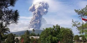 Endonezya’da felaket üstüne felaket