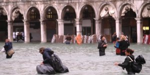 Venedik sele teslim oldu