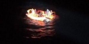 Bodrum'da göçmen teknesi parçalanarak battı!