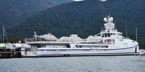 Lüks yatlara 12 tankerlik yakıt ikmali