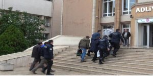 Rüşvet operasyonuna 8 tutuklama