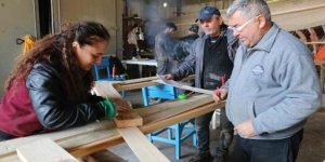 Nur hanım tekne imalatına başladı