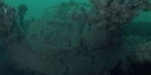 Belgesel çekerken tarihi denizaltı buldular