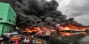 Limandaki 18 balıkçı teknesi yandı