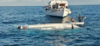 Libya'da mültecileri taşıyan tekne battı