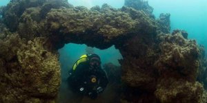 Van Gölü'nün altı tarihi müze gibi!