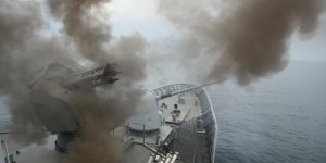 Tatbikatta su üstü hedeflerinde tam isabet