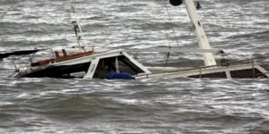 Futbolcuları taşıyan tekne alabora oldu