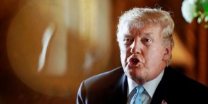 Trump İran’a karşı yine esti gürledi!