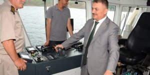 Vali Yazıcı Çelebi Bandırma Limanı'nı inceledi