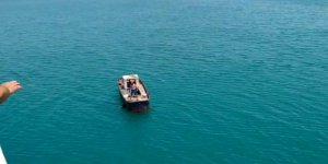 Denizin ortasında mahsur kaldılar