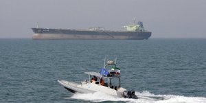 İran petrol tankerine el koydu