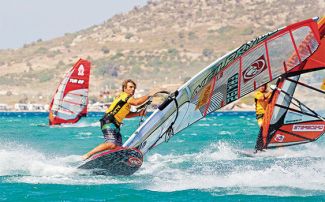 Alaçatı'ya sörften 90 milyon dolarlık gelir