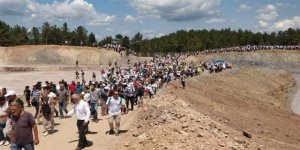 Binlerce kişi Kazdağları’nda şantiye alanına girdi