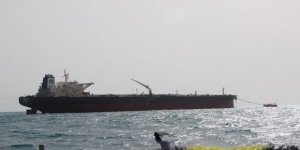 Petrol yüklü tanker Kızıldeniz’de arızalandı