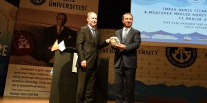 PRÜ’den Suat Hayri Aka’ya Fahri Doktora