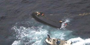 Devriye gemisiyle balıkçı teknesi çatıştı