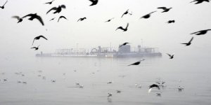 Çanakkale ve Kocaeli’de deniz ulaşımına sis engeli