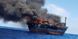 Uyuşturucu kaçakçıları gemiyi ateşe verdi