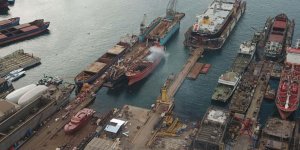 Tuzla'da bakım yapılan gemide yangın