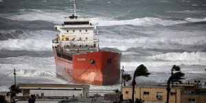 Türk şirketine ait gemi İsrail’de karaya oturdu