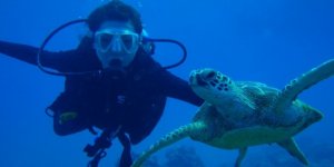 Su Altında Limit Tanımayan Özgürlük