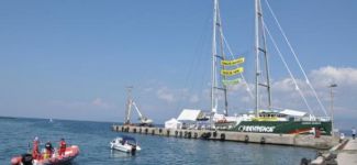 Greenpeace'in gemisi "Rainbow Warrior III" Mudanya'ya demirledi