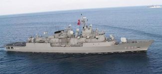 Yunan jetlerinden Türk gemisi ve uçaklarına taciz