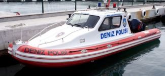 Işıklı tekneyle balık avlayan 8 tekne ceza aldı