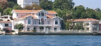 Dünyanın en ünlü yalısı 100 milyon Euro'ya satışa çıktı