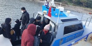 Donmak Üzere Olan Mültecileri Deniz Polisi Kurtardı