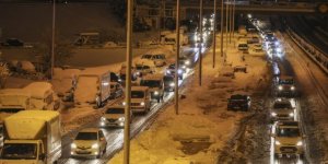 Vali Yerlikaya Açıkladı: İstanbul'da 13.00'e Kadar Özel Araçlar Trafiğe Çıkamayacak