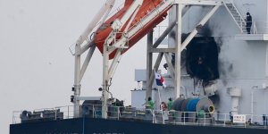 Japon Kargo Gemisi Namura Queen, Yalova Açıklarına Demirletildi