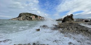 Bartın'da Gemiler Rüzgar Nedeniyle Limana Sığındı