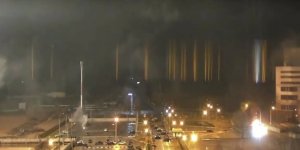 Ukrayna’da Zaporijya Nükleer Santrali Sahasındaki Çatışmalar Sonucu Yangın Yıktı