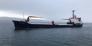 Çanakkale Boğazı'nda Arızalanan Türk Bayraklı Gemi Kepez'e Demir Attı