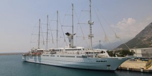 Dünyanın En Büyük Yelkenlilerinden Club Med 2, QTerminals Antalya’ya Demir Attı