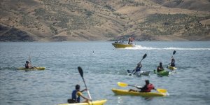 Tunceli'nin Pertek İlçesi Su Sporlarıyla Adından Söz Ettiriyor