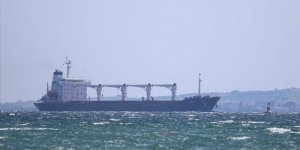 Tahıl Yüklü Gemi Razoni Çanakkale Boğazı'nda