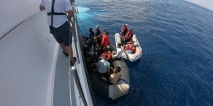 Aydın Açıklarında Geri İtilen 46 Düzensiz Göçmen Kurtarıldı