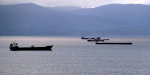 Kuvvetli Rüzgar Nedeniyle Yük Gemileri Sinop Limanına Demirledi