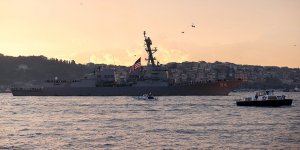 ABD Savaş Gemisi Nitze İstanbul Boğazı'nda Demirledi