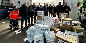 Hopaport, Depremzedelerin Yanında