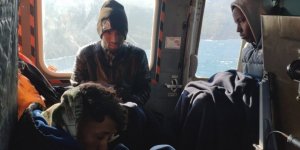 İzmir Açıklarına Geri İtilen 8 Göçmen Kurtarıldı